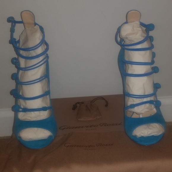 Gianvito Rossi Suede Pumps - Picture 5 of 6